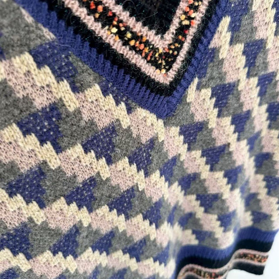 High-fashion Wool Blend Sweaters factory High-fashion Wool Blend Sweaters factory