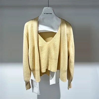 Pletený Dvoudílný Set Top A Cardigan